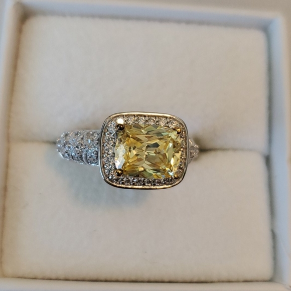 WOMEN'S RING - Picture 3 of 3